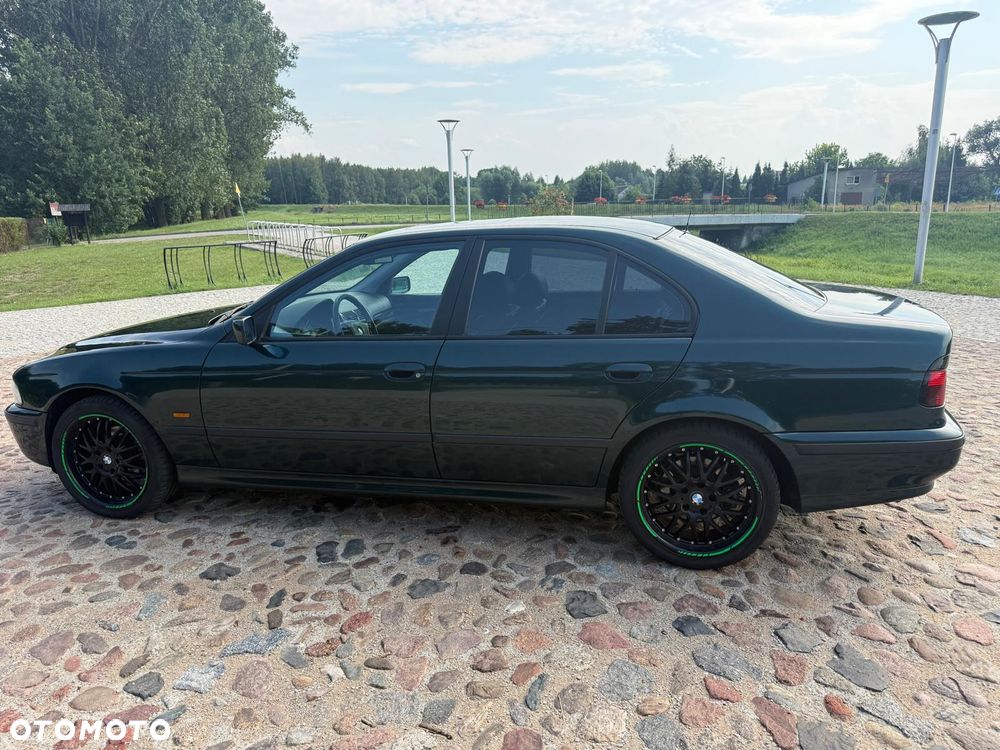 BMW Seria 5 528i - 4