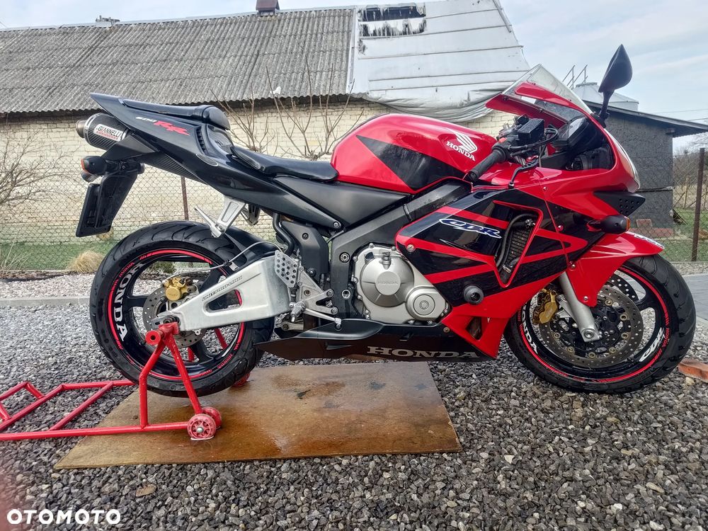 Honda CBR - 6