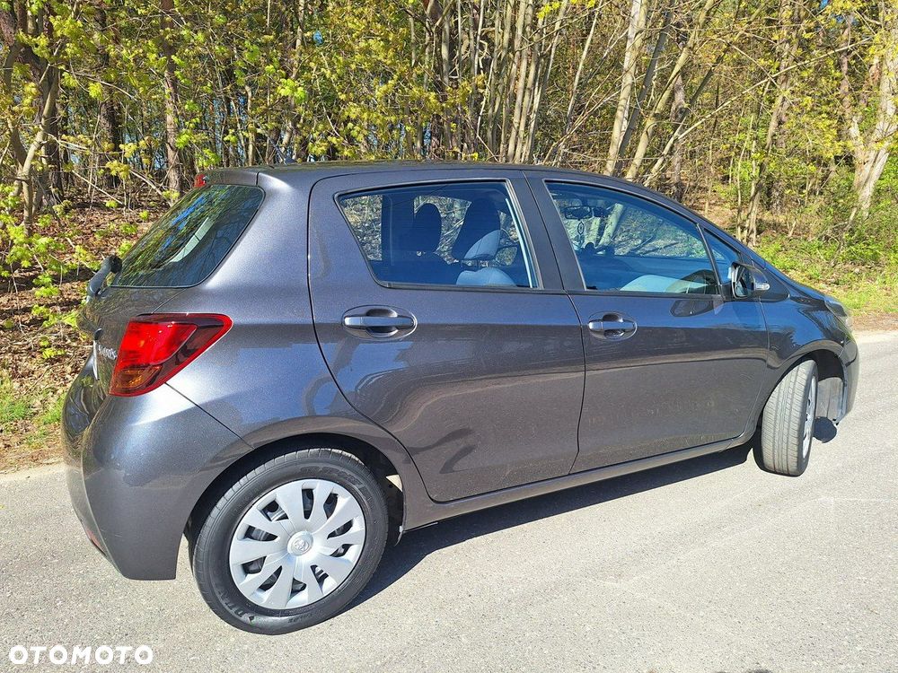 Toyota Yaris - 24