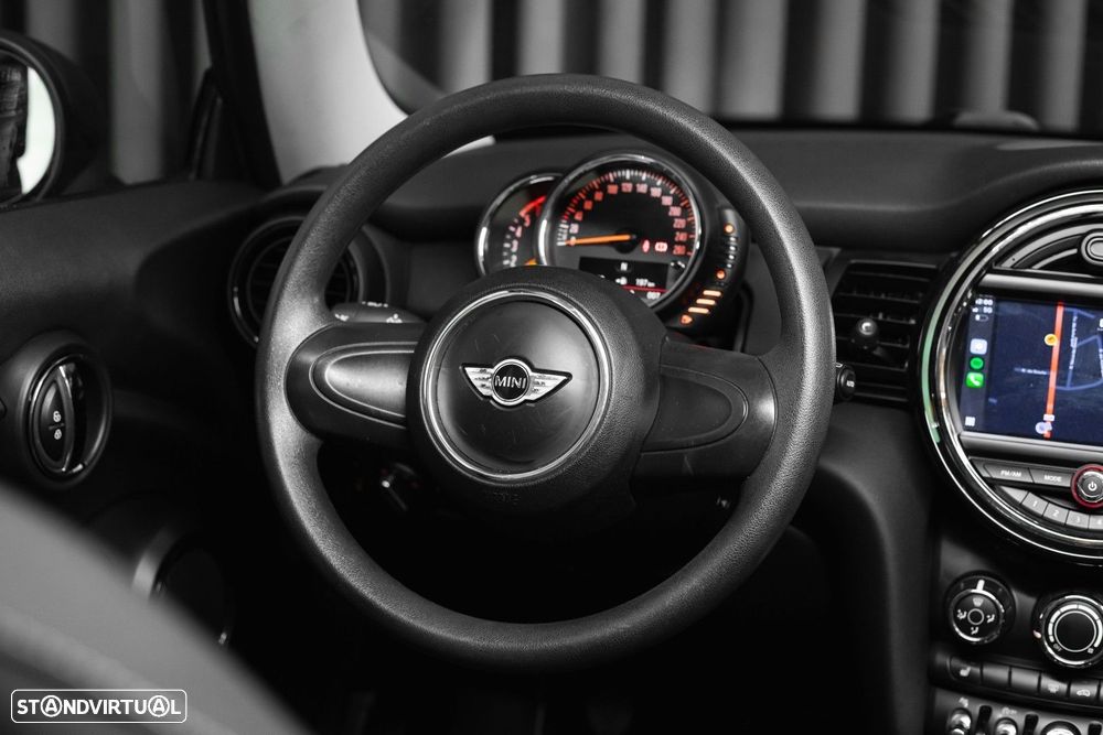 MINI 3 Portas One D - 12