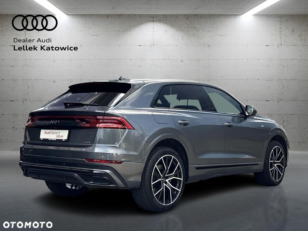 Audi Q8 - 6