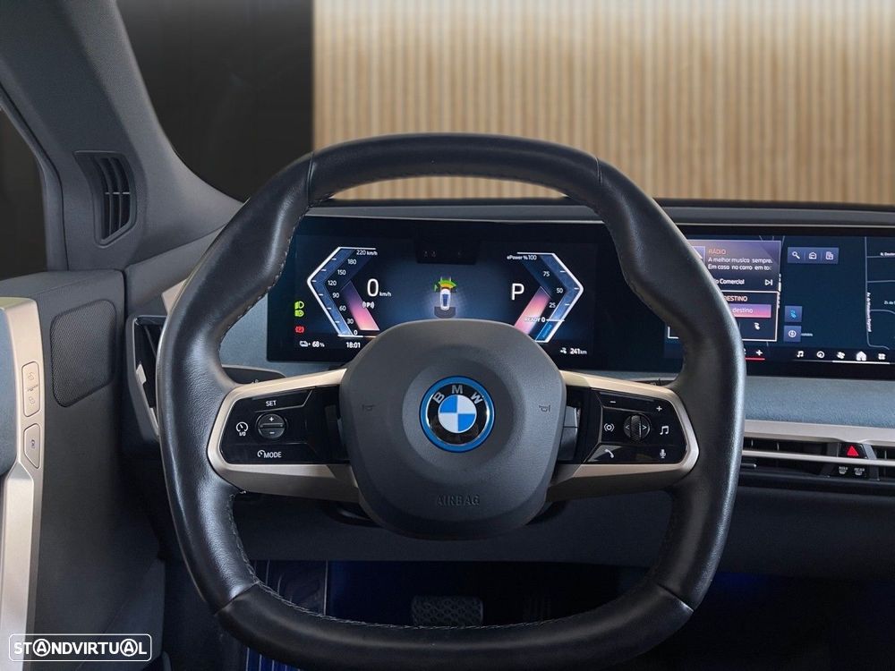 BMW iX xDrive 40 Pack Desportivo - 5