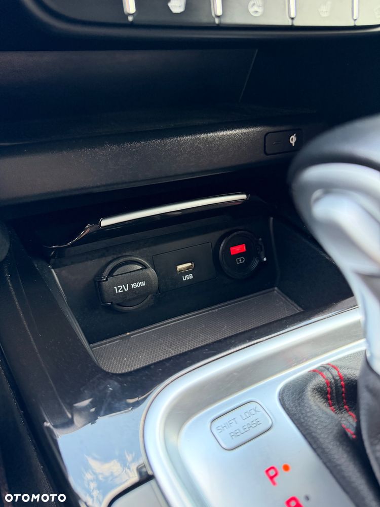 Kia ProCeed 1.6 T-GDI GT DCT - 34