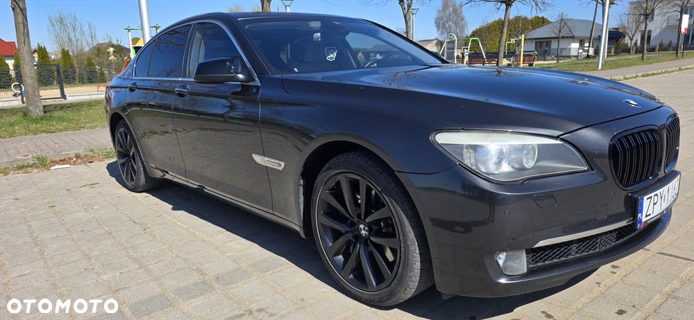 BMW Seria 7 740i - 2