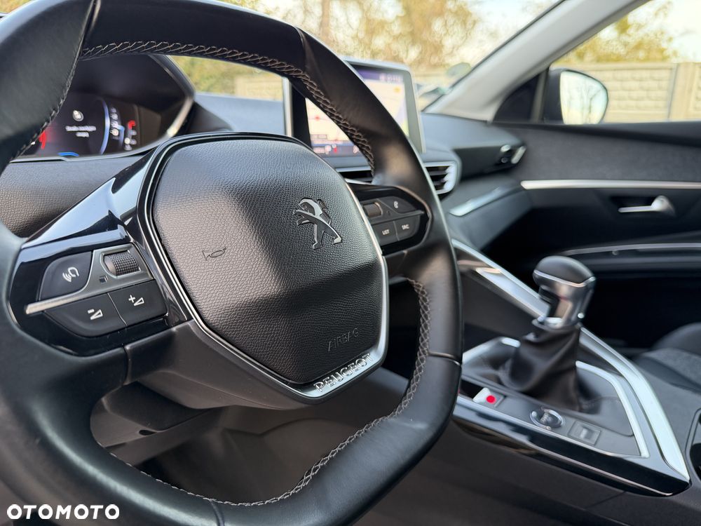 Peugeot 5008 - 19