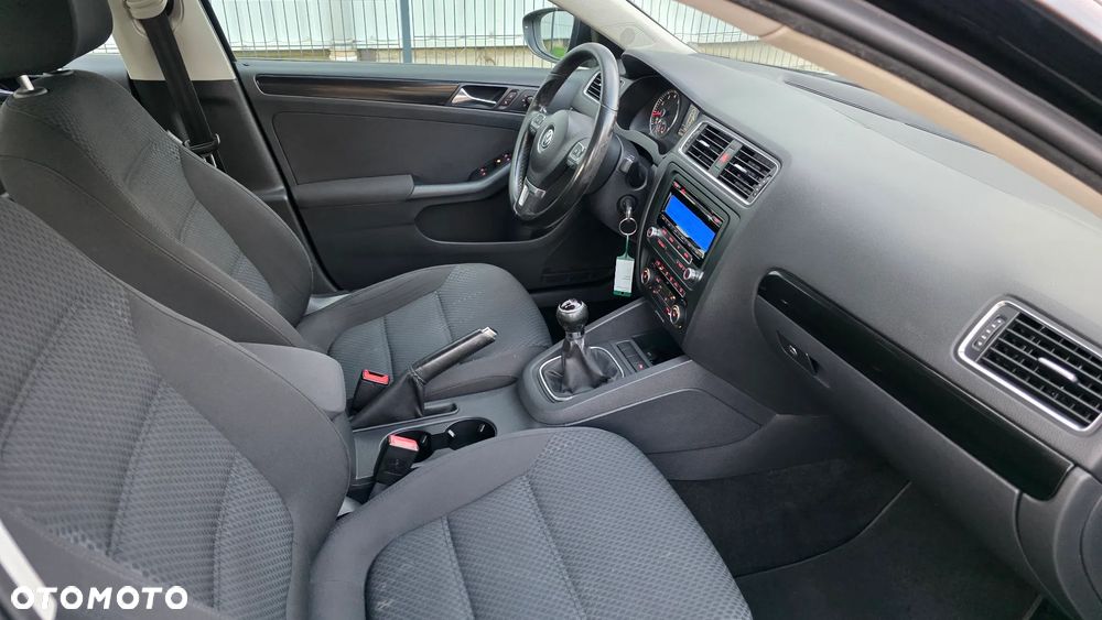 Volkswagen Jetta 1.2 TSI Comfortline Perfectline - 9