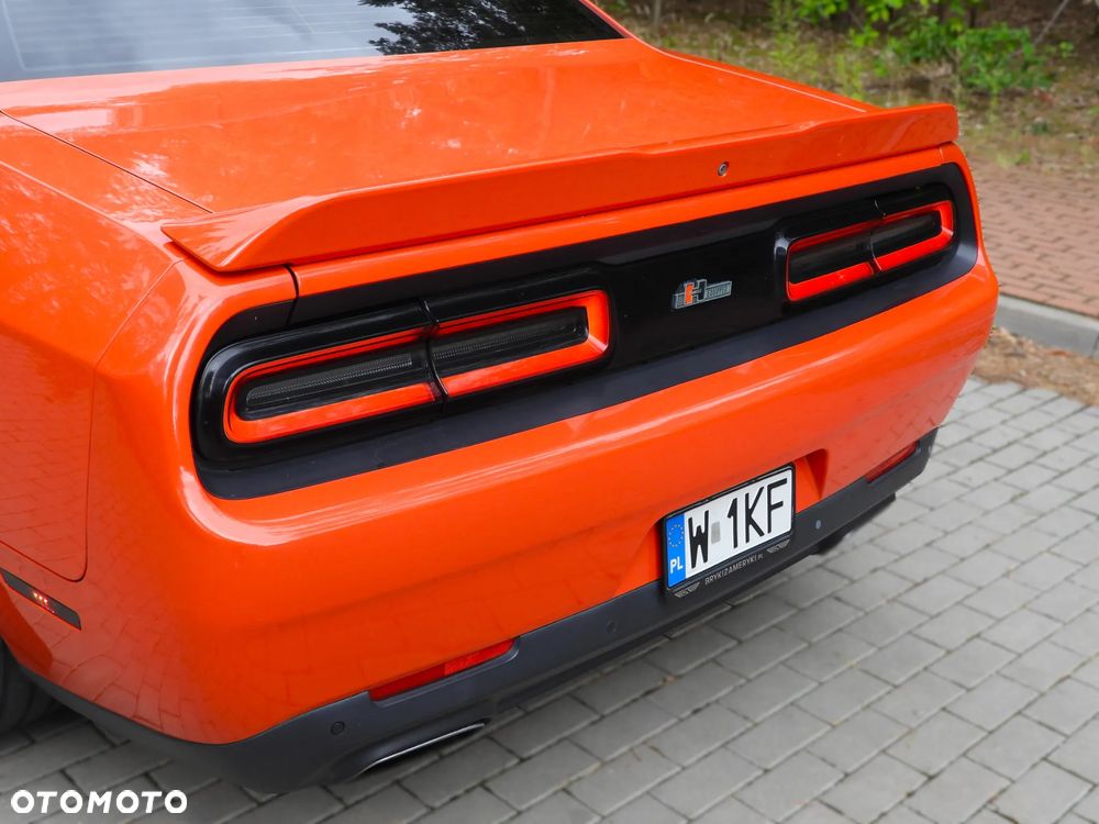 Dodge Challenger - 14