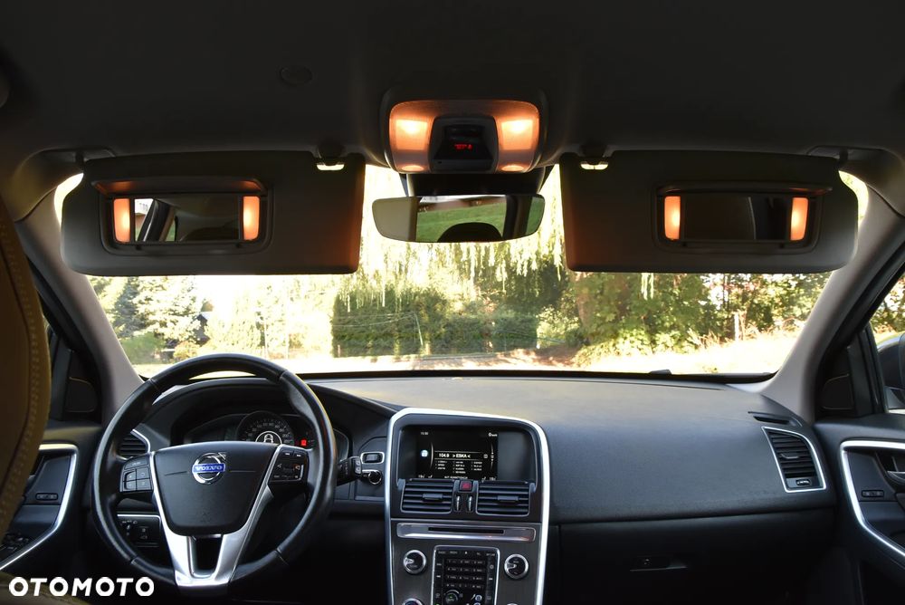 Volvo XC 60 D4 Momentum - 21