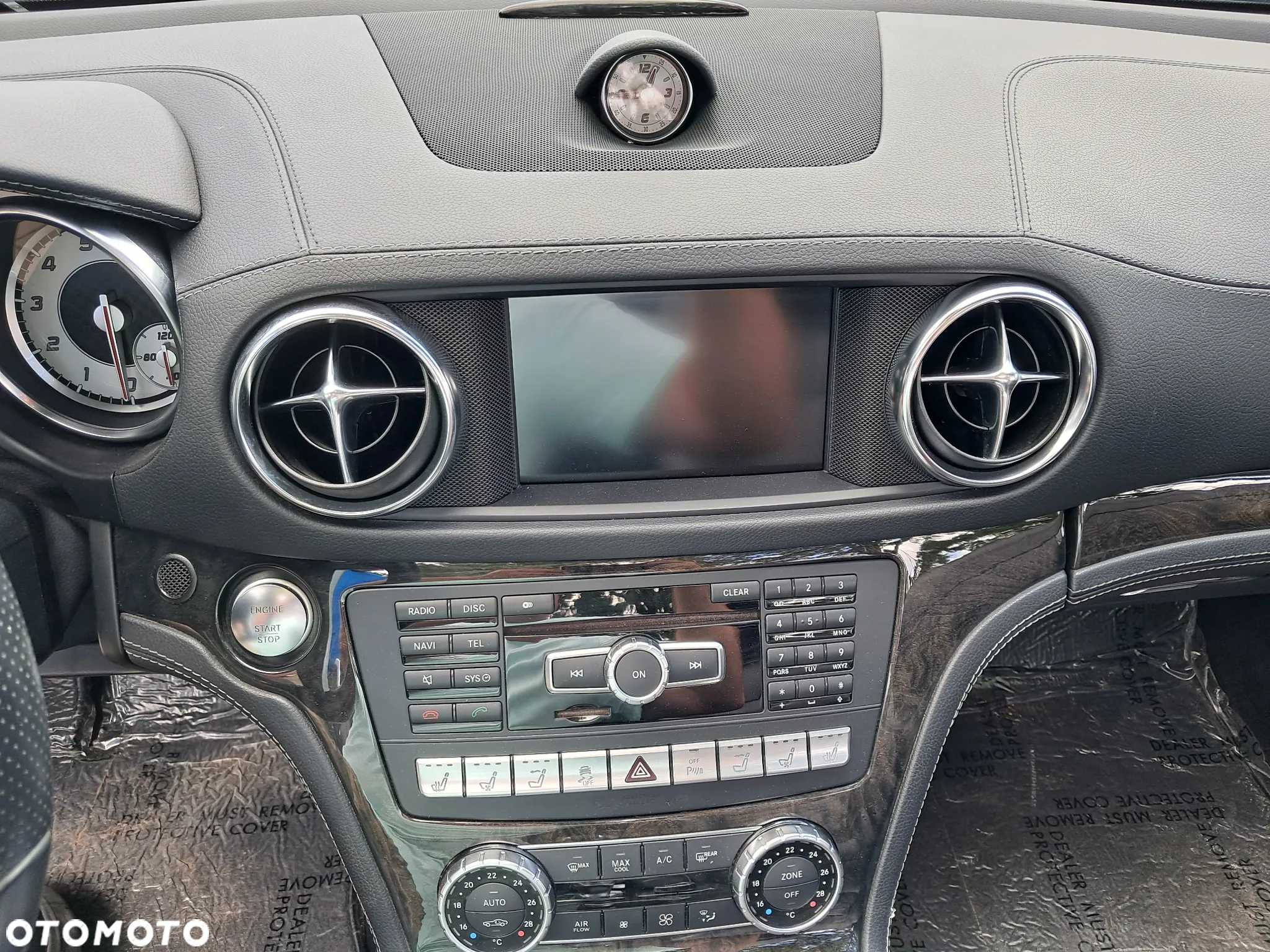 Mercedes-Benz SL - 24