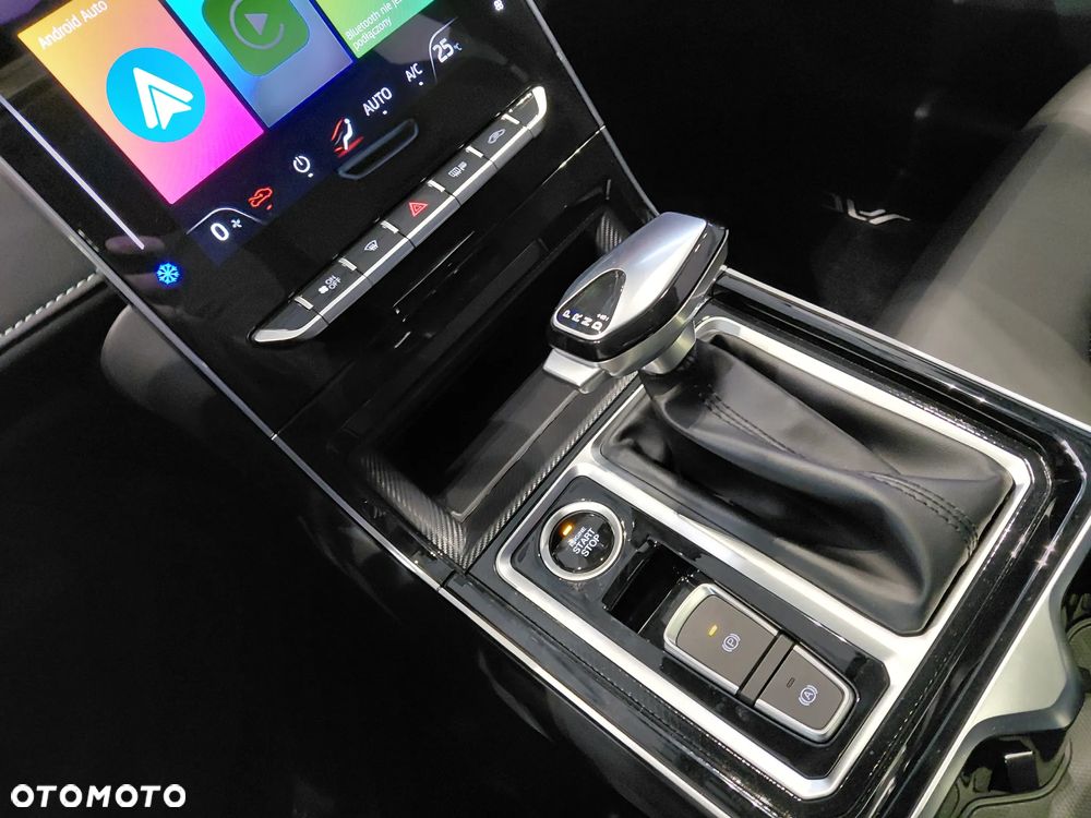 JAC J7 Plus CVT - 12