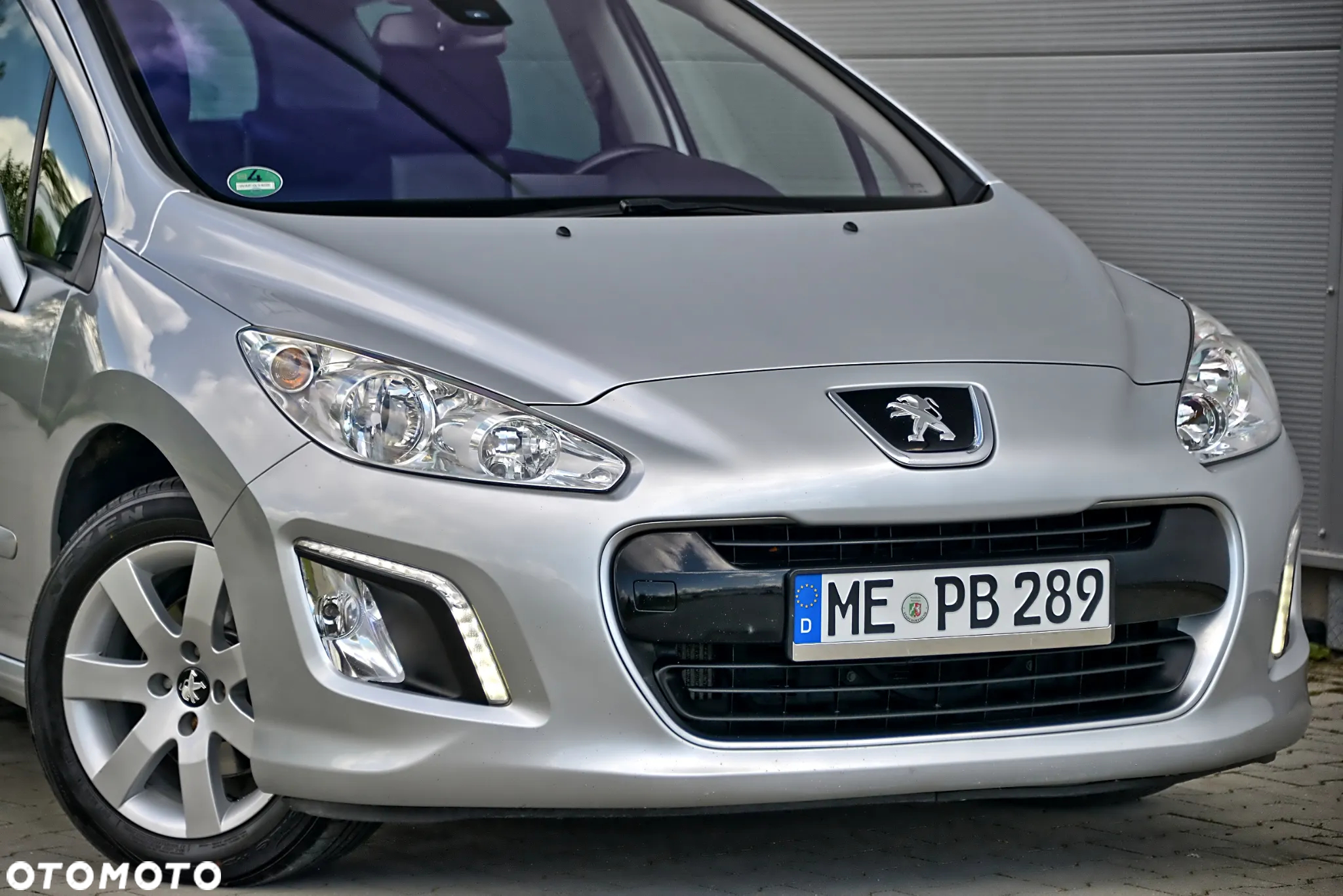 Peugeot 308 SW HDi FAP 110 Premium - 10