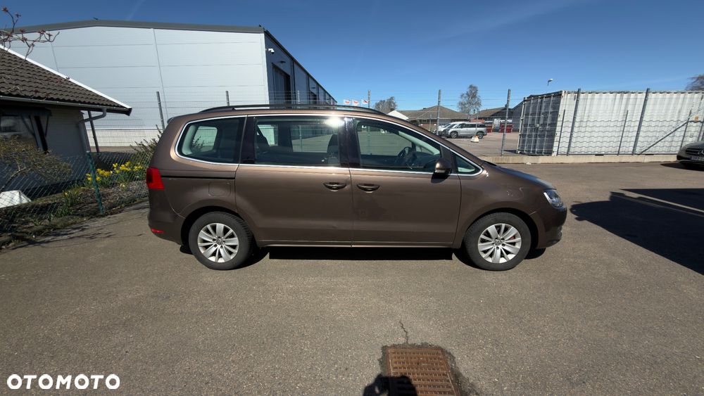Volkswagen Sharan 2.0 TDI DPF BlueMotion Comfortline - 2