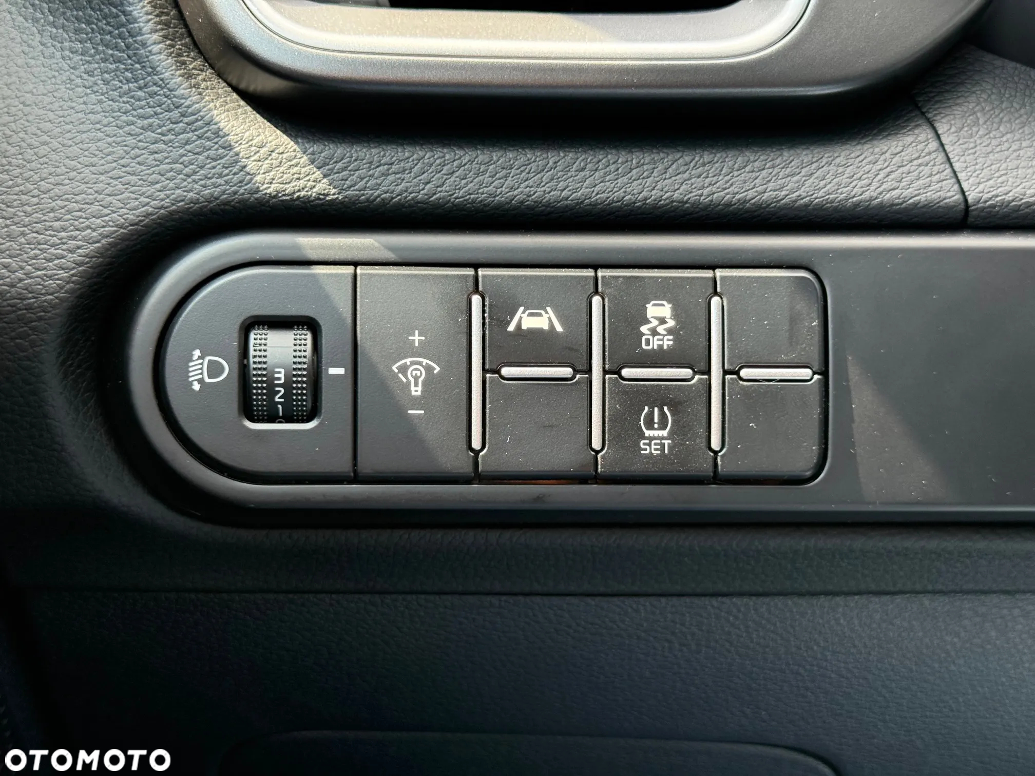 Kia XCeed 1.5 T-GDI M - 37