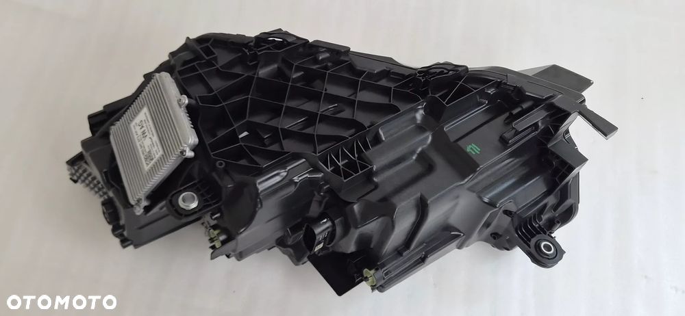 LAMPA PRAWA PRZEDNIA FULL LED SKODA OCTAVIA IV LIFT 2024- 5E4941036 - 10