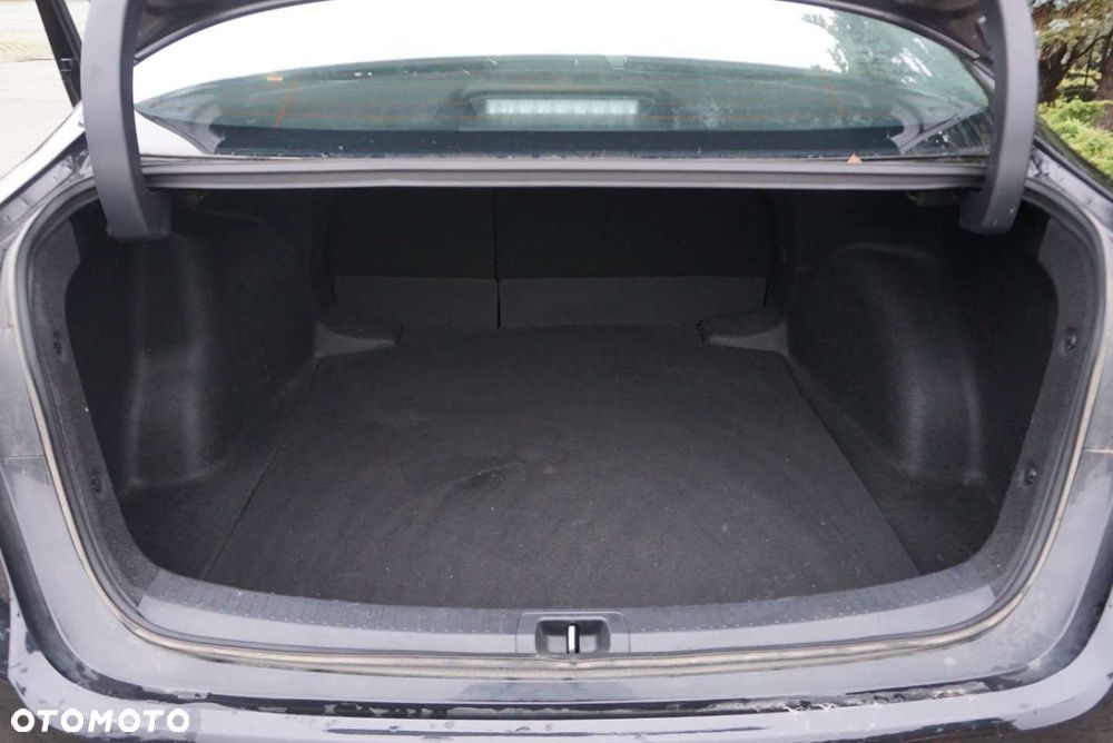 Toyota Corolla - 12