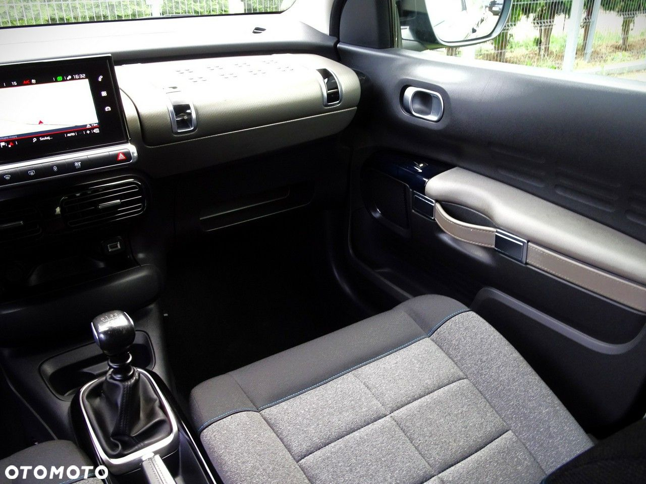Citroën C4 Cactus - 38