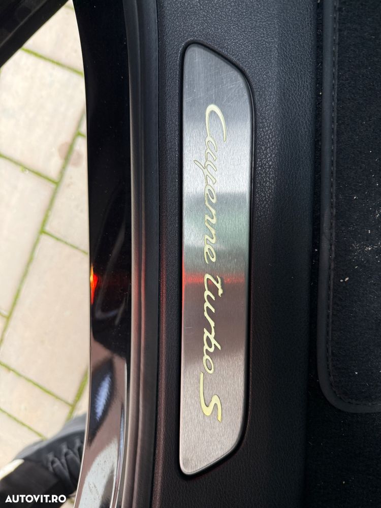 Porsche Cayenne Turbo S Tiptronic S - 13