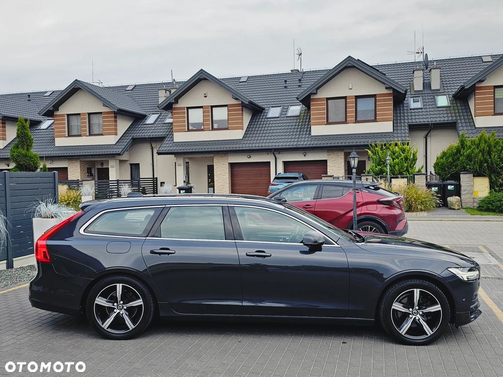 Volvo V90 D3 Momentum Pro - 30