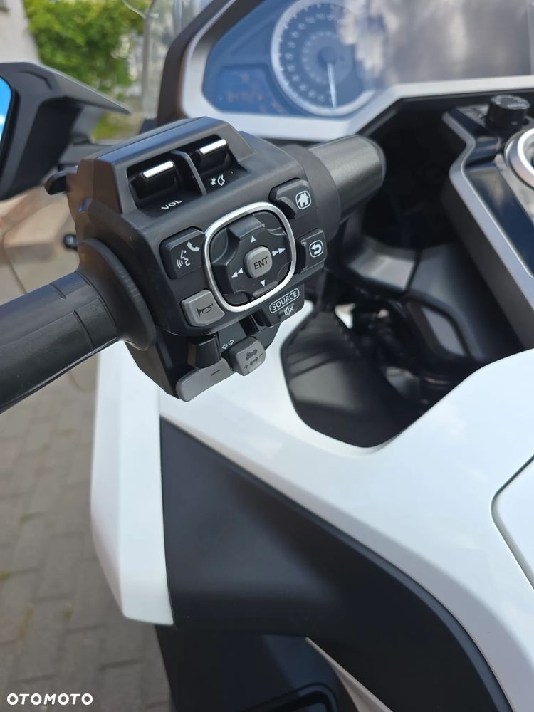Honda GL - 28