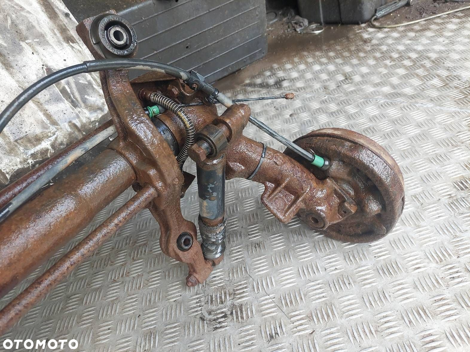 BELKA OŚ ZAWIESZENIA TYŁ CITROEN SAXO I 1.5 D - 5