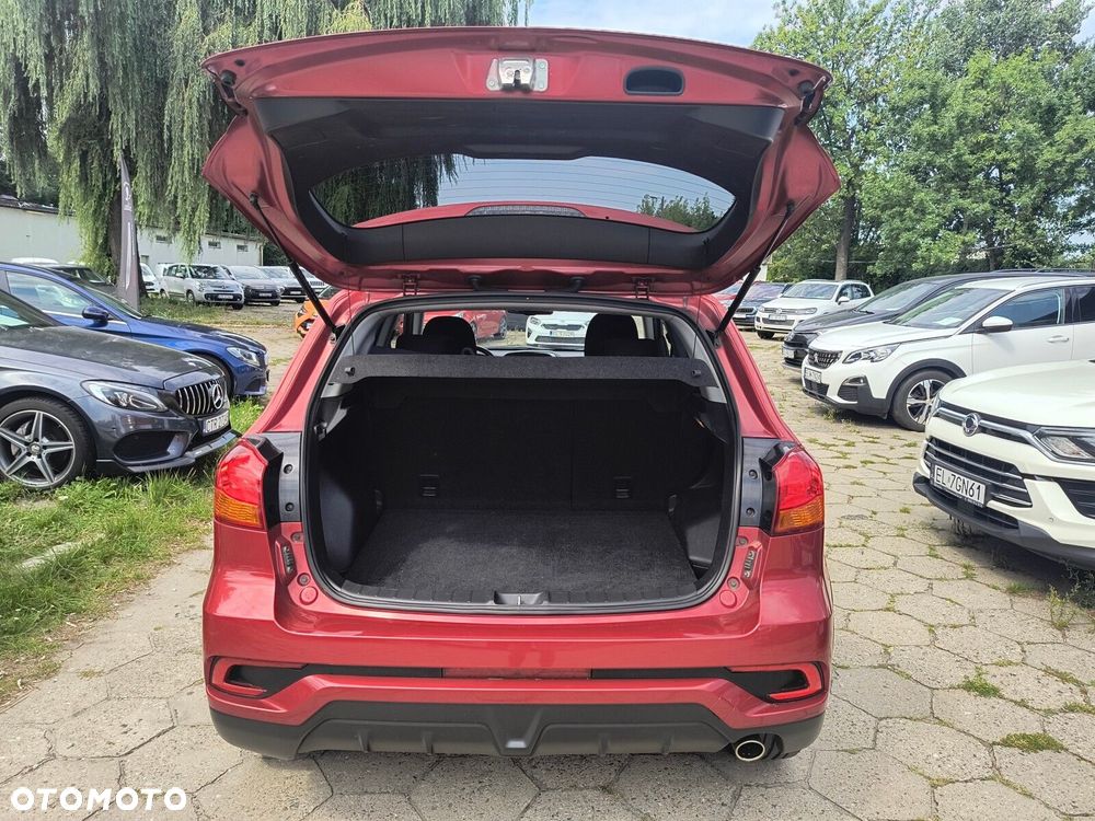 Mitsubishi ASX - 16