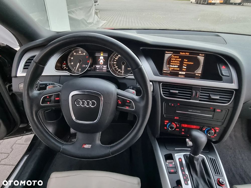 Audi S5 Coupé 4.2 Quattro - 29