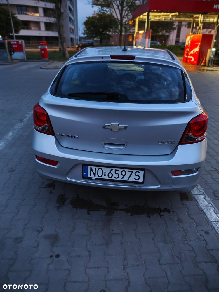 Chevrolet Cruze 1.6 LS - 2