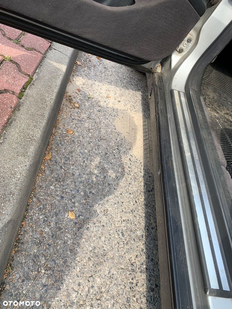 Mercedes-Benz Klasa E 300 TD Classic - 6