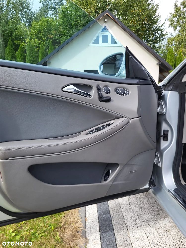 Mercedes-Benz CLS - 24