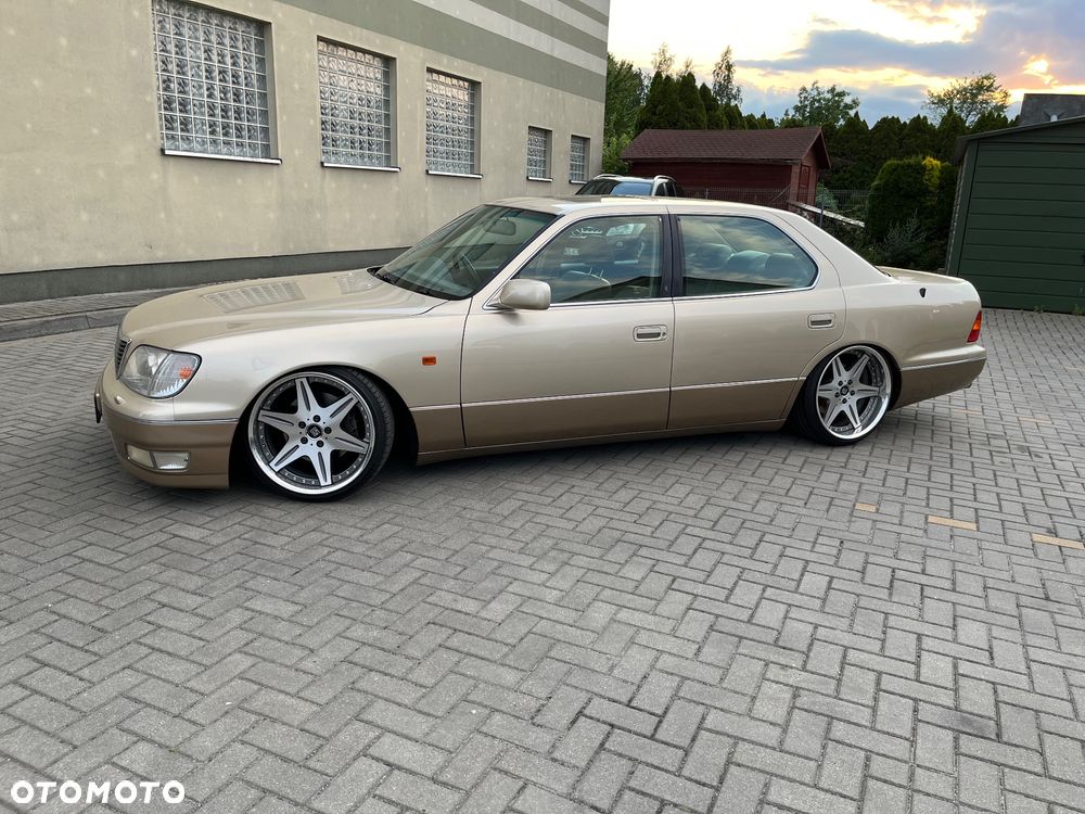 Lexus LS 400 - 1