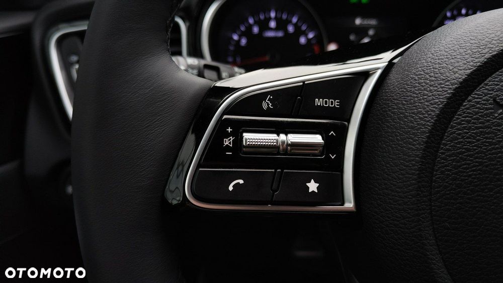 Kia Ceed - 16
