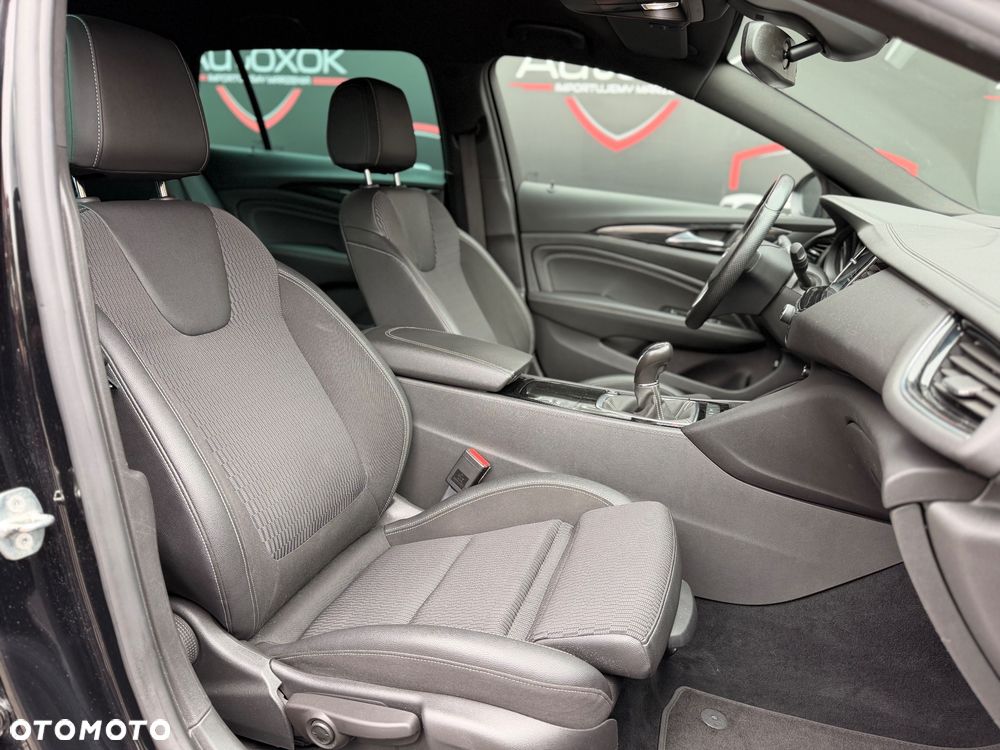 Opel Insignia - 28