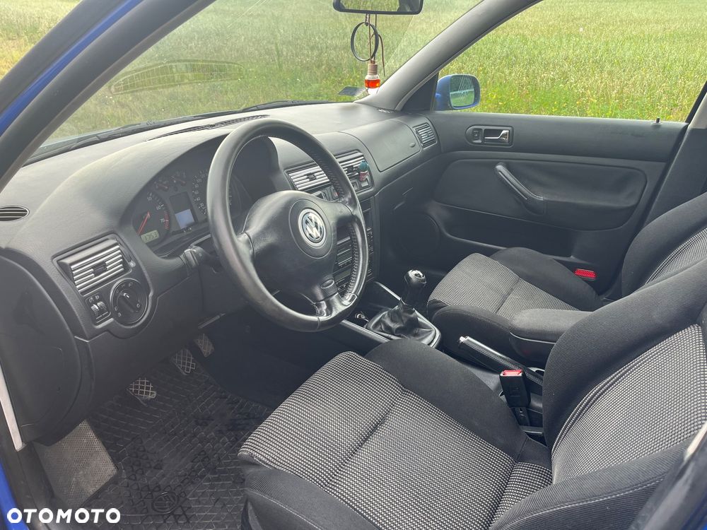 Volkswagen Golf 1.6 Highline - 9