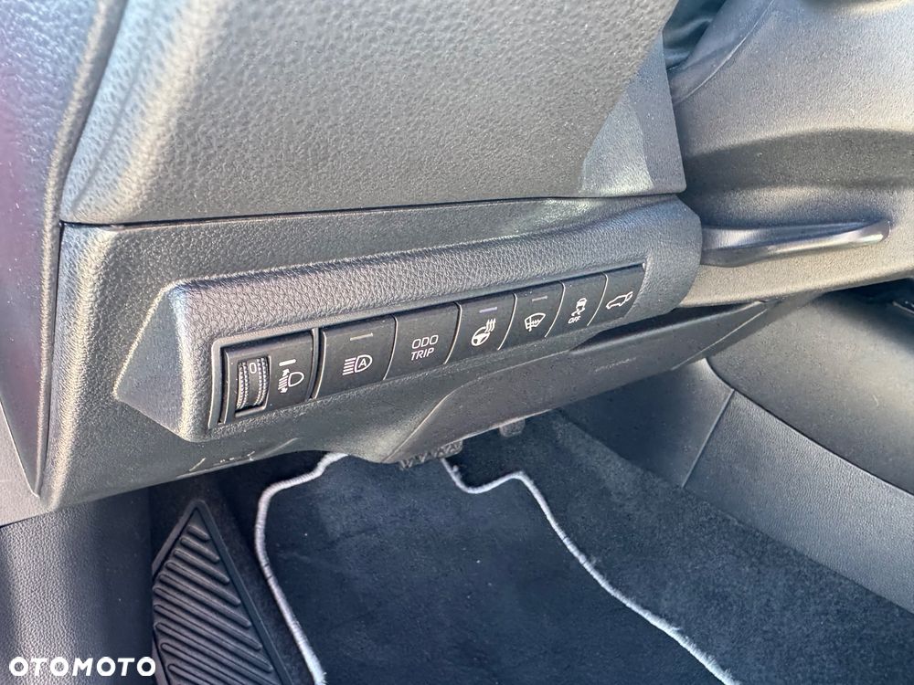 Toyota Corolla 2.0 Hybrid Executive - 15
