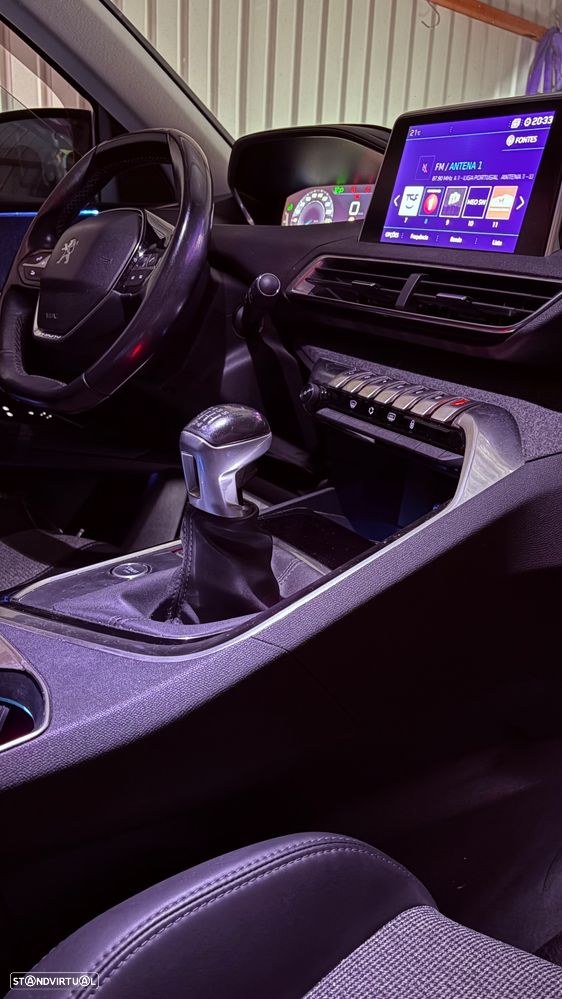 Peugeot 3008 PureTech 130 Stop & Start GPF Allure Pack - 31