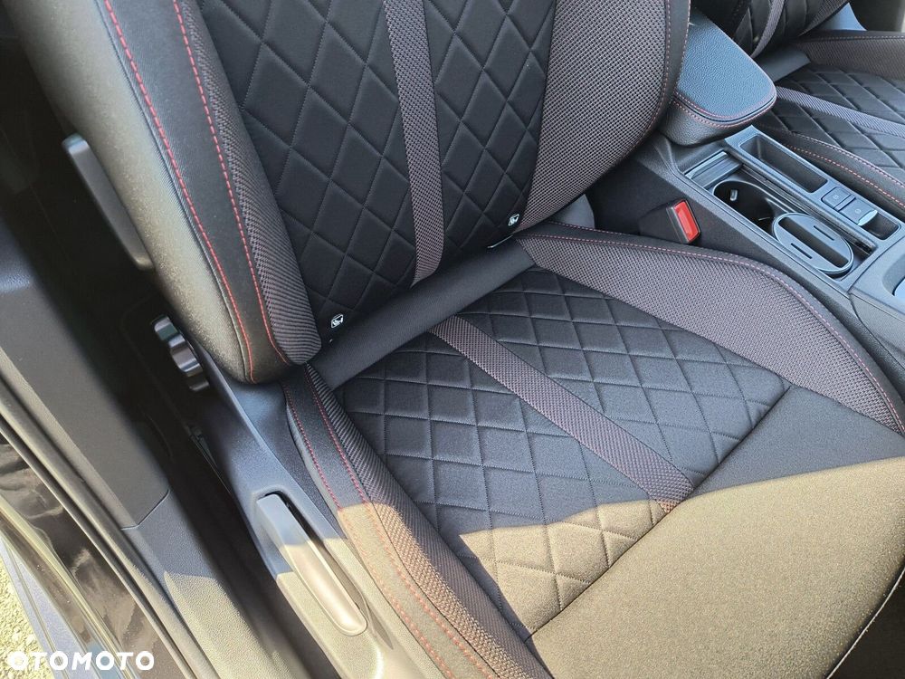 Skoda Octavia 2.0 TSI RS DSG - 38