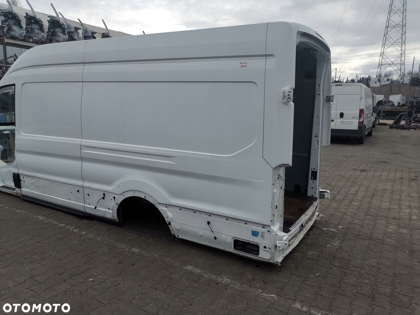 Bok Błotnik Poszycie Lewy Ford Transit MK8 L4H3 MAX - 2