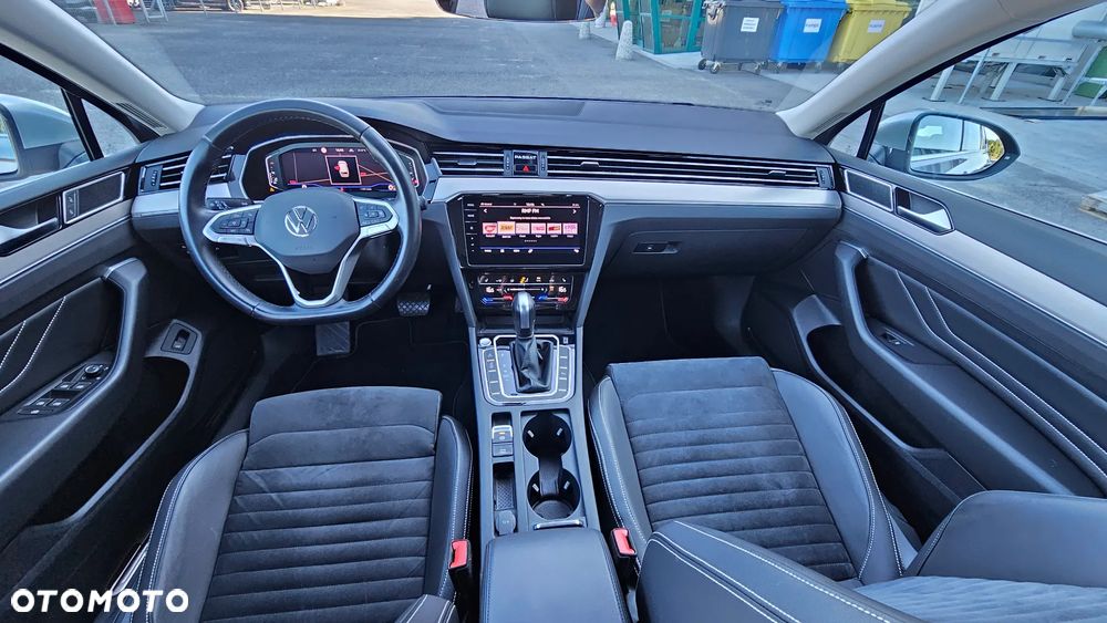 Volkswagen Passat Variant 2.0 TDI EVO Elegance DSG - 14