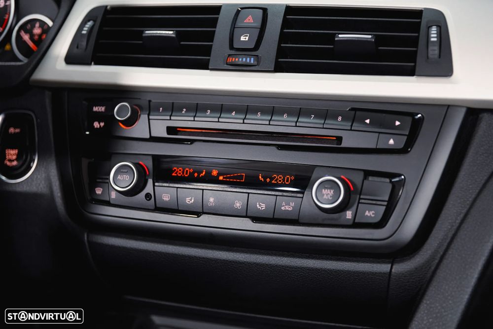 BMW 320 d Sport-Aut. - 14