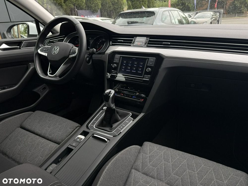 Volkswagen Passat 1.5 TSI EVO Business - 14