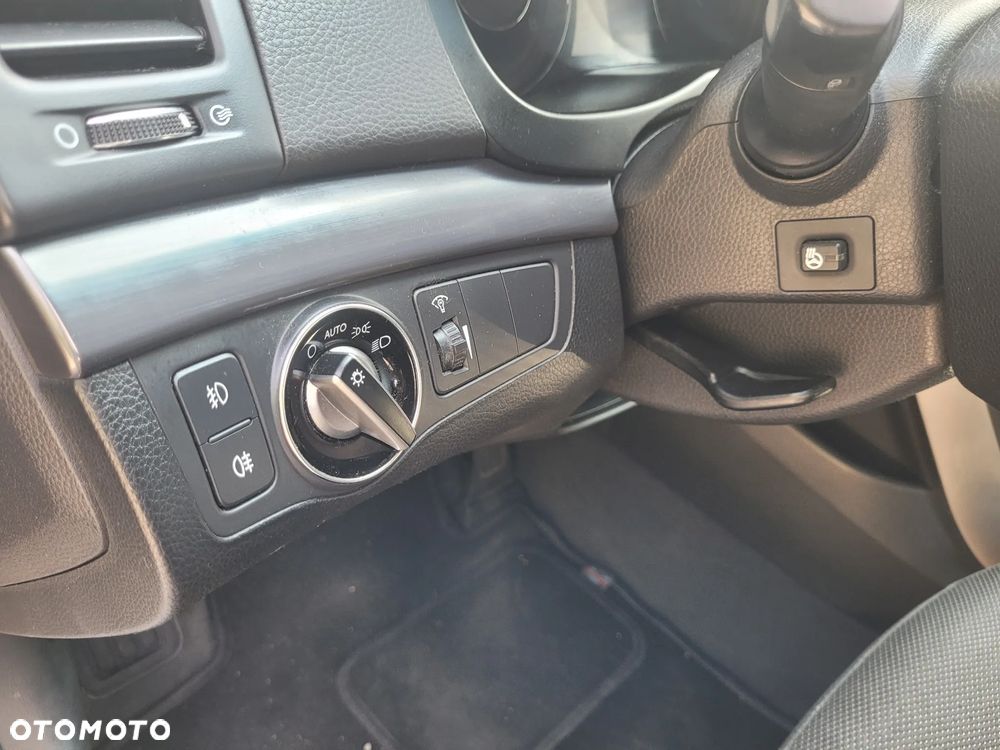 Hyundai i40 2.0 GDI Comfort + - 16