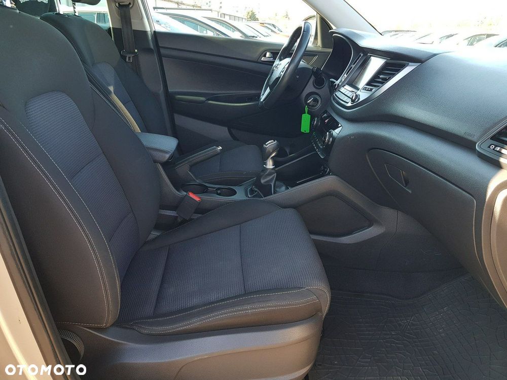 Hyundai Tucson blue 1.7 CRDi 2WD Advantage - 17