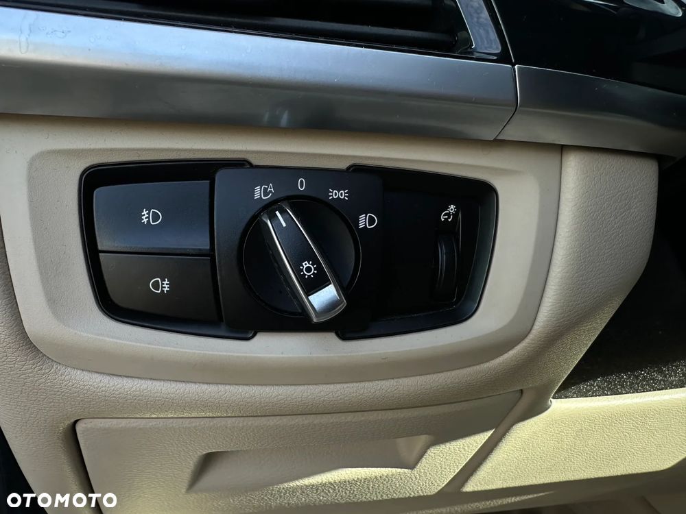 BMW X5 xDrive30d Sport-Aut - 27