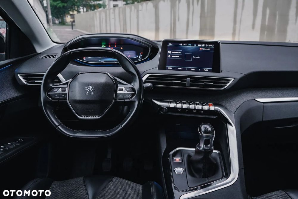 Peugeot 3008 PureTech 130 Stop & Start GPF Allure - 18
