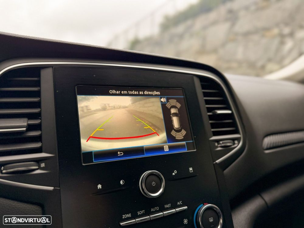 Renault Mégane 1.5 Blue dCi Intens - 47