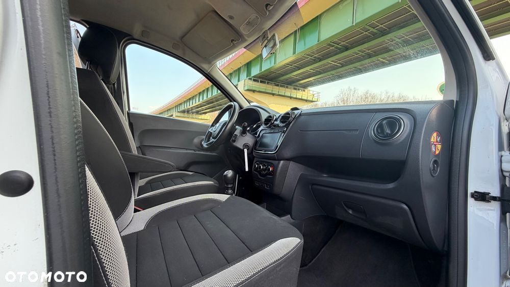 Dacia Lodgy 1.3 TCe Stepway S&S - 22