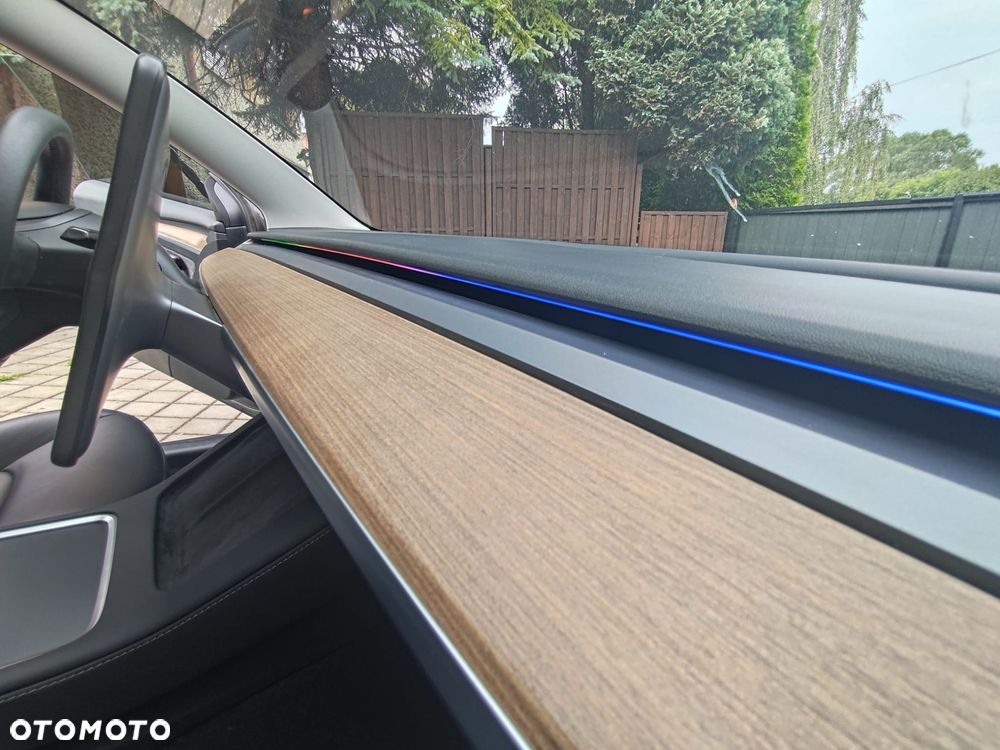 Tesla Model 3 - 17