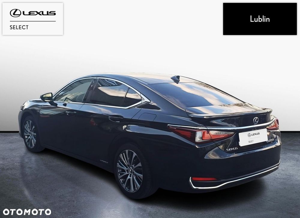 Lexus ES - 3