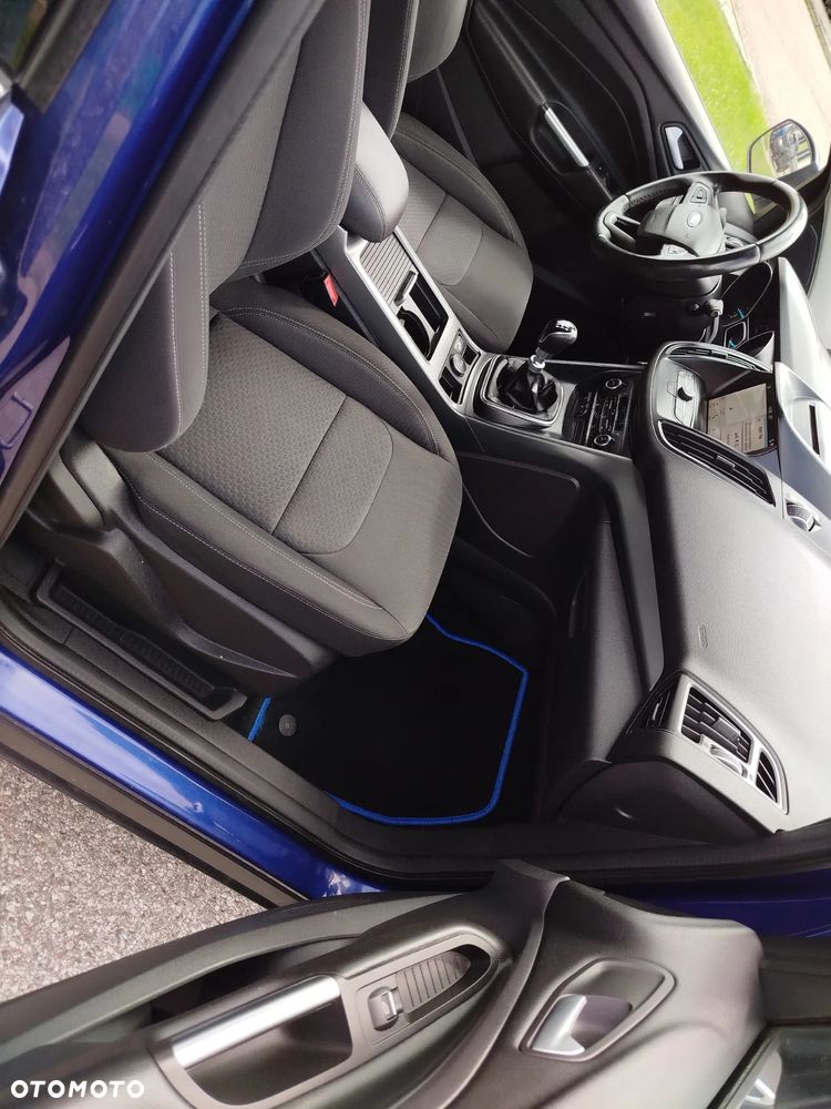 Ford Kuga - 13