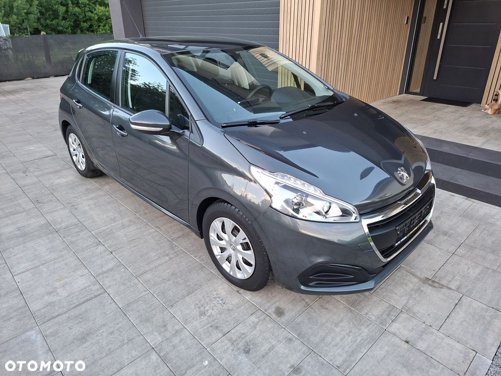 Peugeot 208 - 15